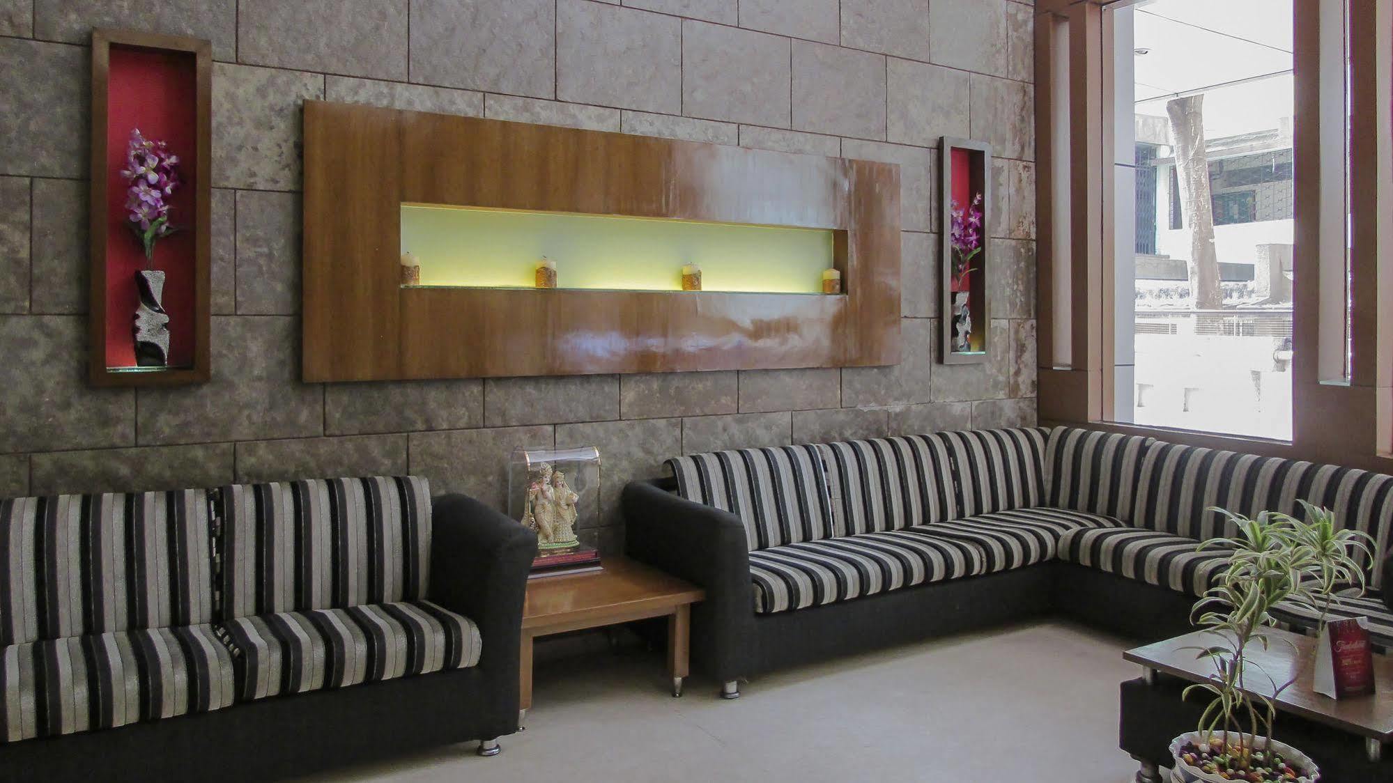 Treebo Archana Residency Thane Εξωτερικό φωτογραφία