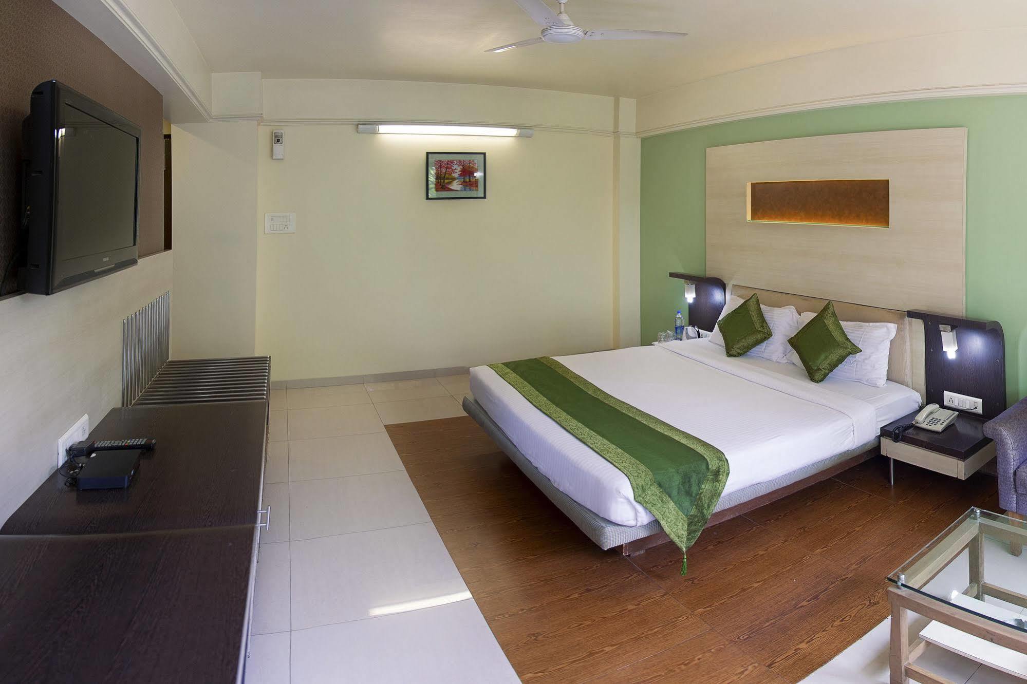 Treebo Archana Residency Thane Εξωτερικό φωτογραφία