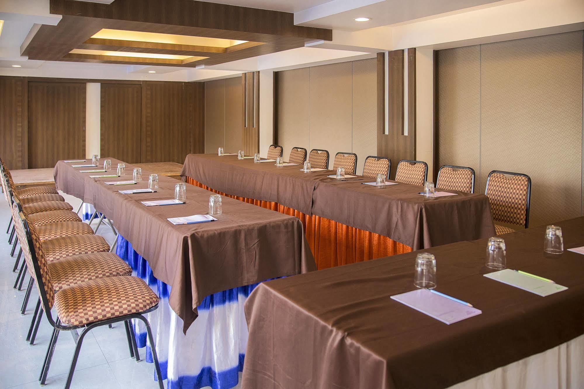 Treebo Archana Residency Thane Εξωτερικό φωτογραφία