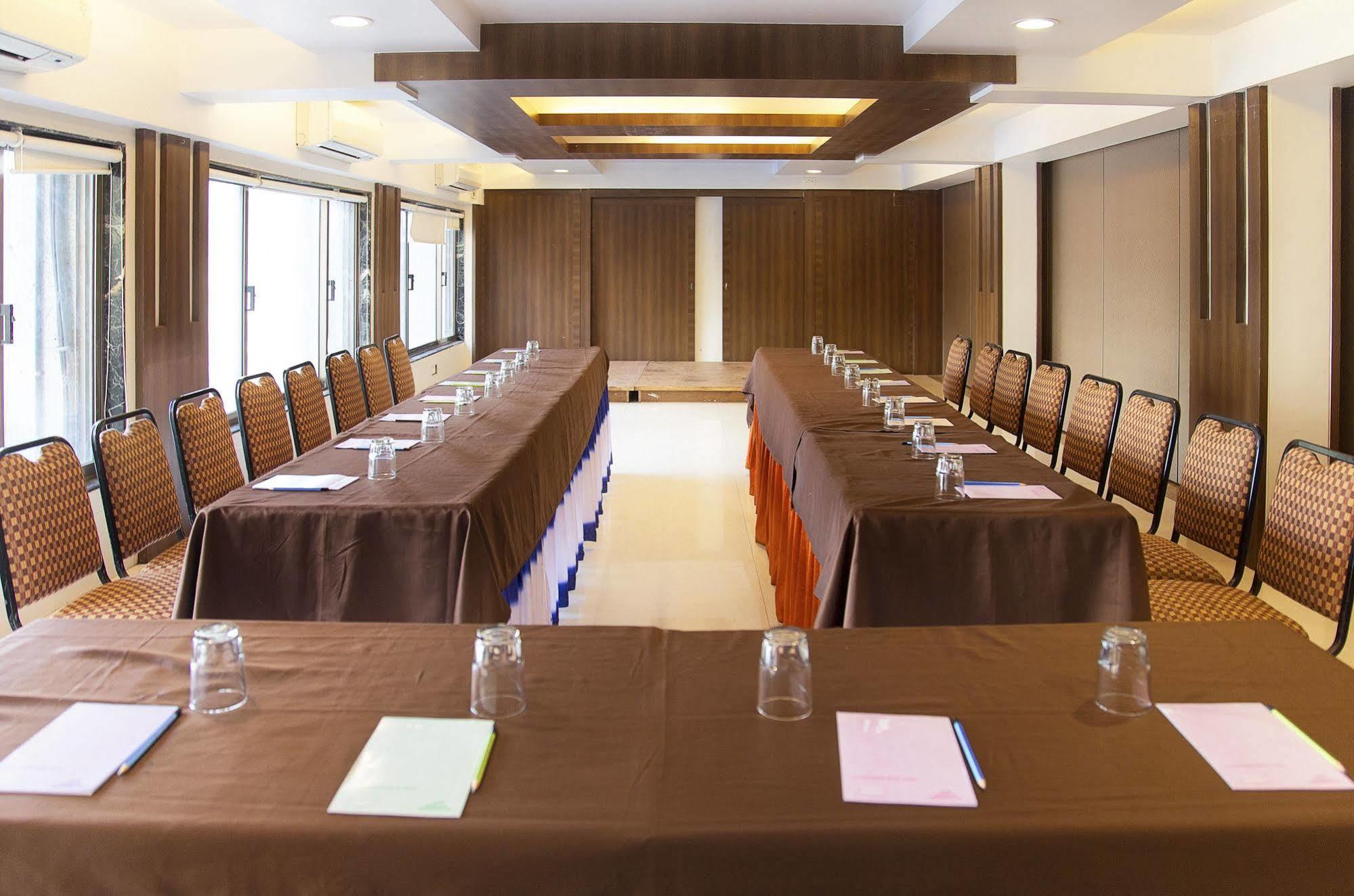 Treebo Archana Residency Thane Εξωτερικό φωτογραφία